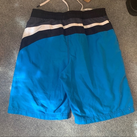 Men’s medium Speedo swim trunks - Picture 2 of 3
